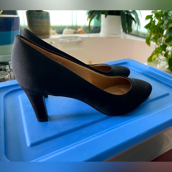 Abella Black Fabric Heels - Picture 6 of 6